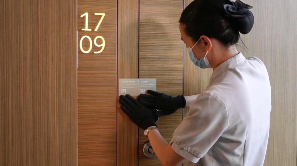 Hotel Icon Hong Kong Ngoại thất bức ảnh A housekeeper at work