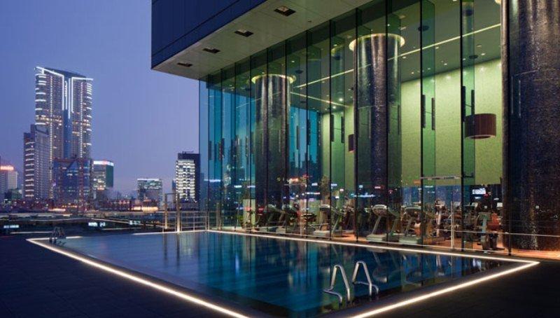 Hotel Icon Hong Kong Ngoại thất bức ảnh The pool at the 12th floor